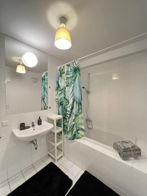 3-Room Vienna Centrale Suite Exterior photo